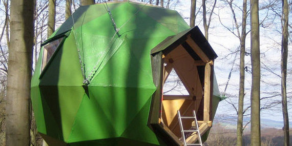 ein Baumhaus